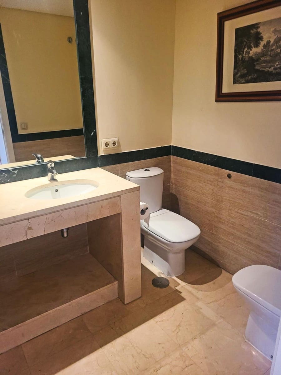 2 soverom Leilighet til salgs i Aloha Golf med garasje - € 480 000 (Ref: 9524241)