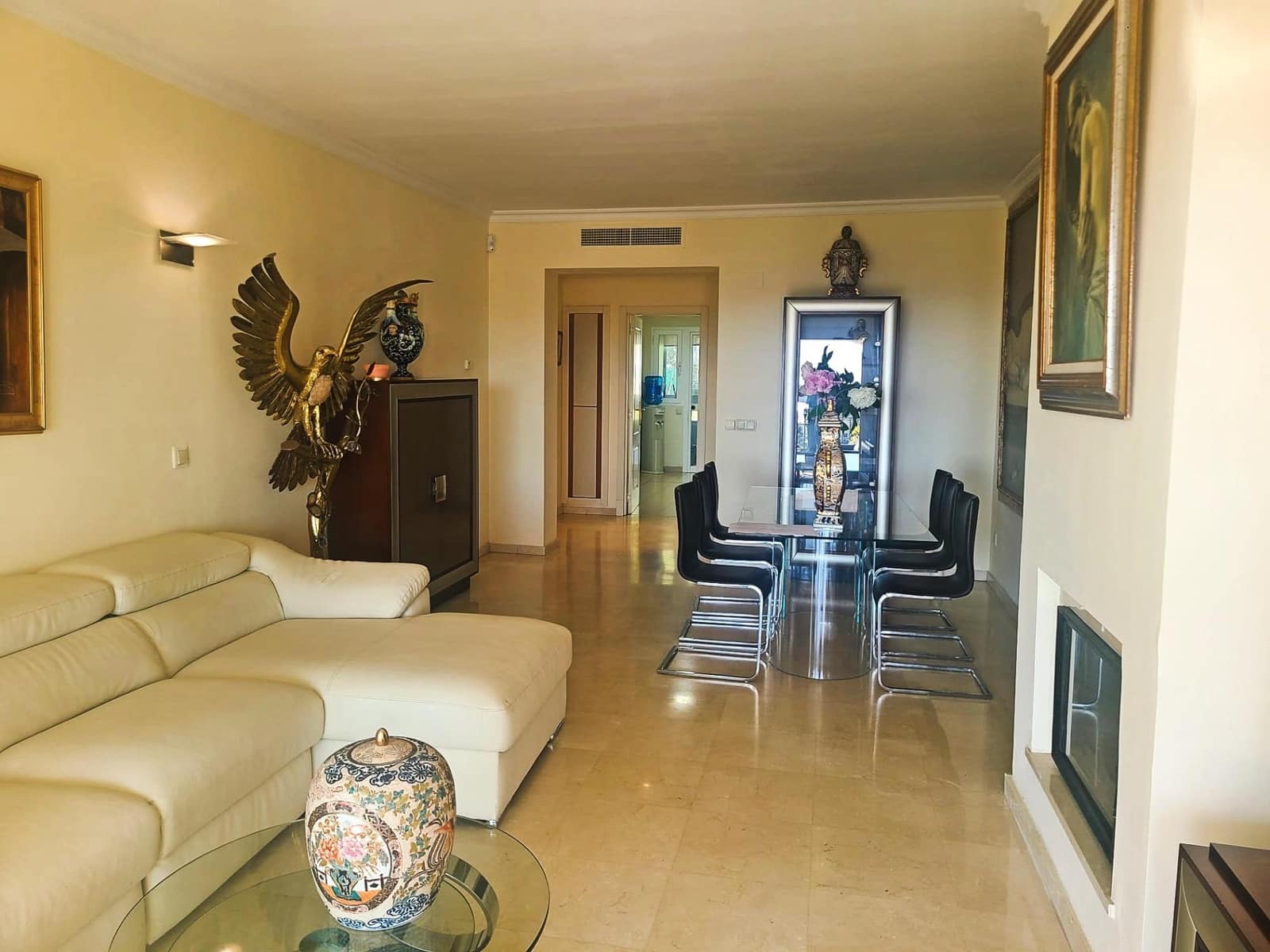 2 soverom Leilighet til salgs i Aloha Golf med garasje - € 480 000 (Ref: 9524241)