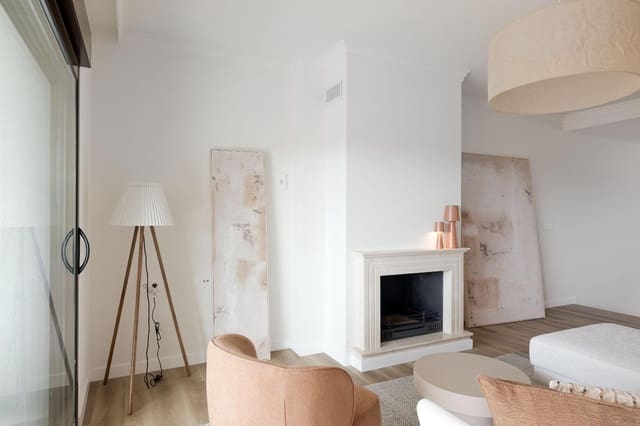 3 sovrum Radhus till salu i Estepona med pool garage - 470 250 € (Ref: 9548129)