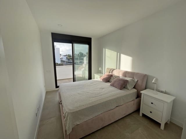 3 chambre Penthouse à vendre à Estepona avec garage - 850 000 € (Ref: 9551320)