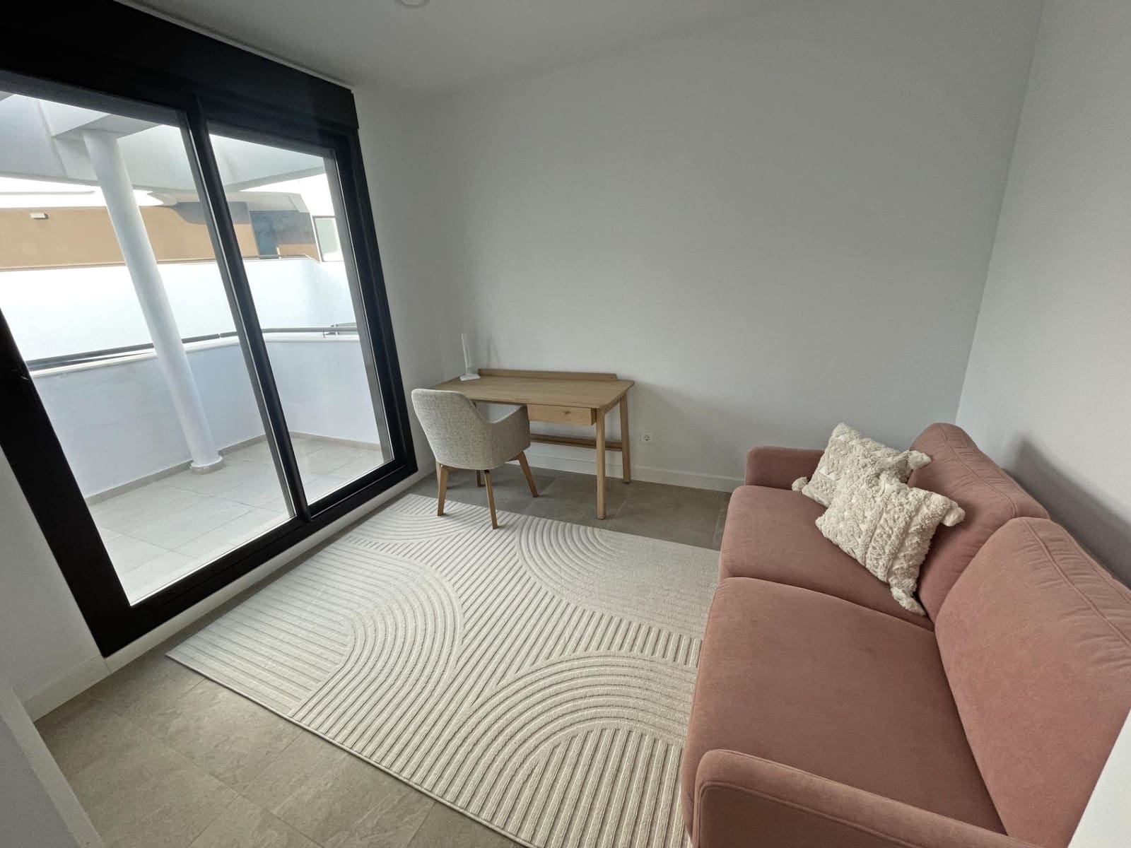 3 sypialnia Penthouse na sprzedaż w Estepona z garażem - 850 000 € (Ref: 9551320)