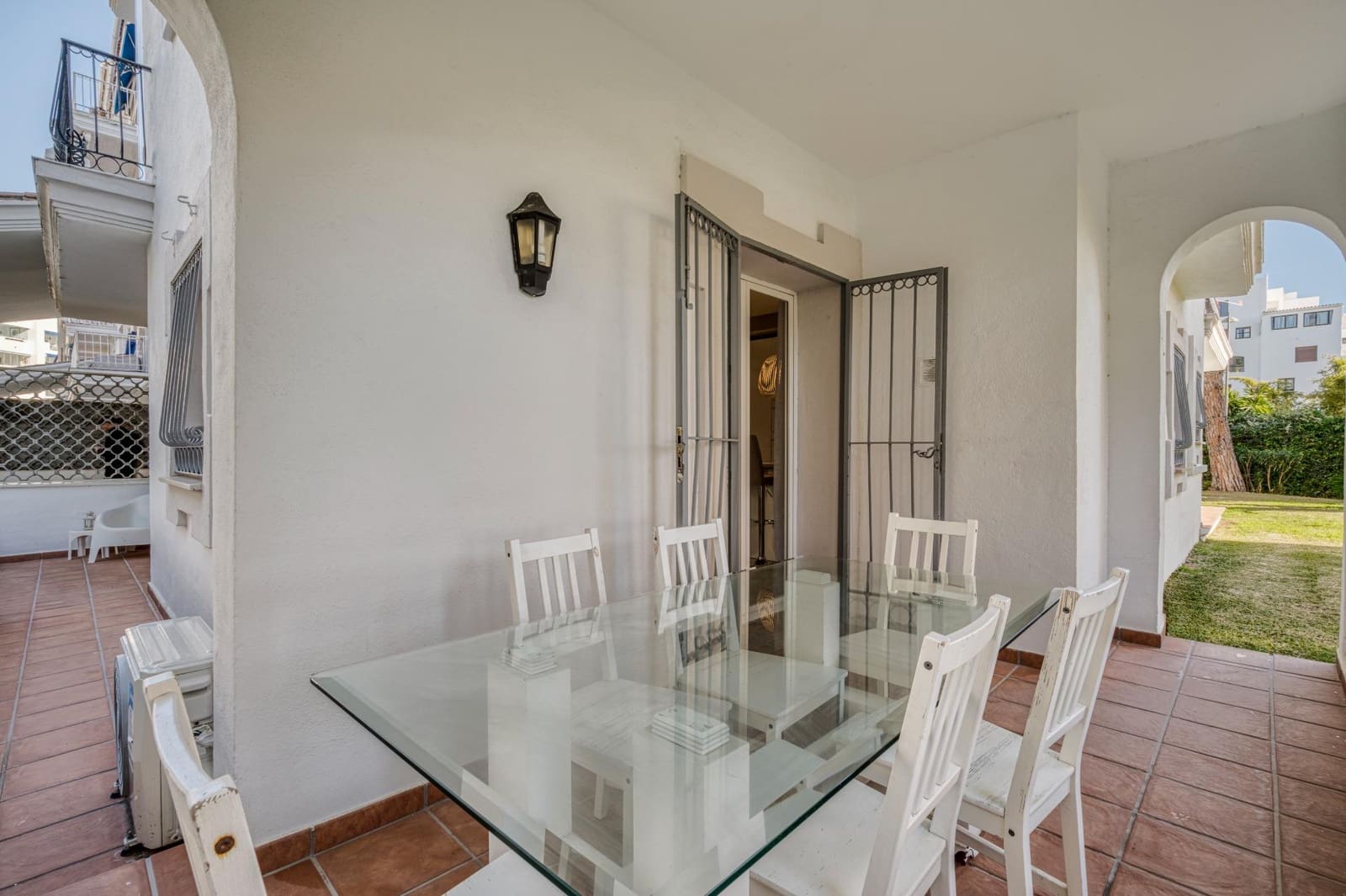 3 quarto Apartamento para venda em Puerto Banus com piscina garagem - 950 000 € (Ref: 9551321)