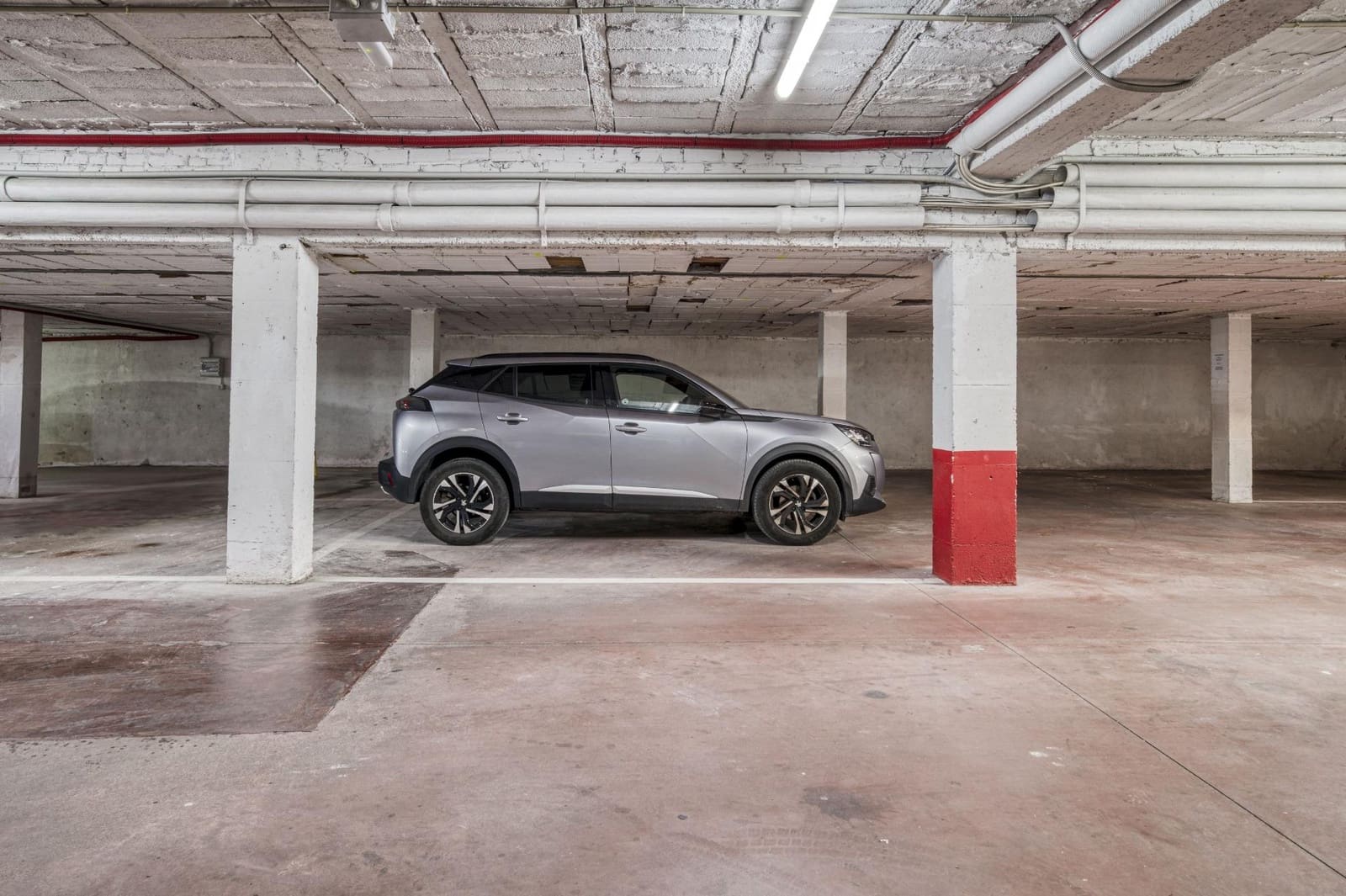 3 quarto Apartamento para venda em Puerto Banus com piscina garagem - 950 000 € (Ref: 9551321)