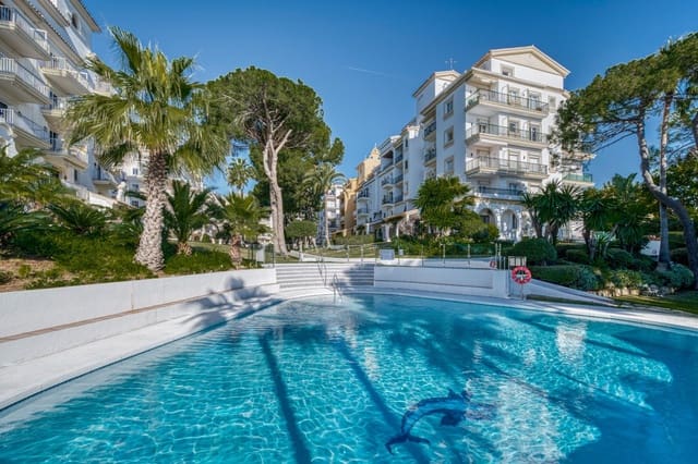 3 quarto Apartamento para venda em Puerto Banus, Marbella com piscina garagem - 950 000 € (Ref: 9551321)