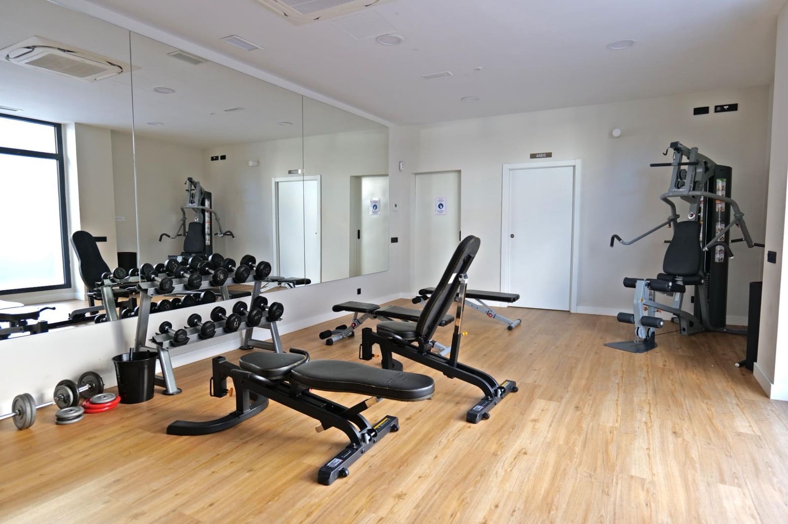 3 bedroom Penthouse for sale in Estepona with pool garage - € 1,770,000 (Ref: 9551323)