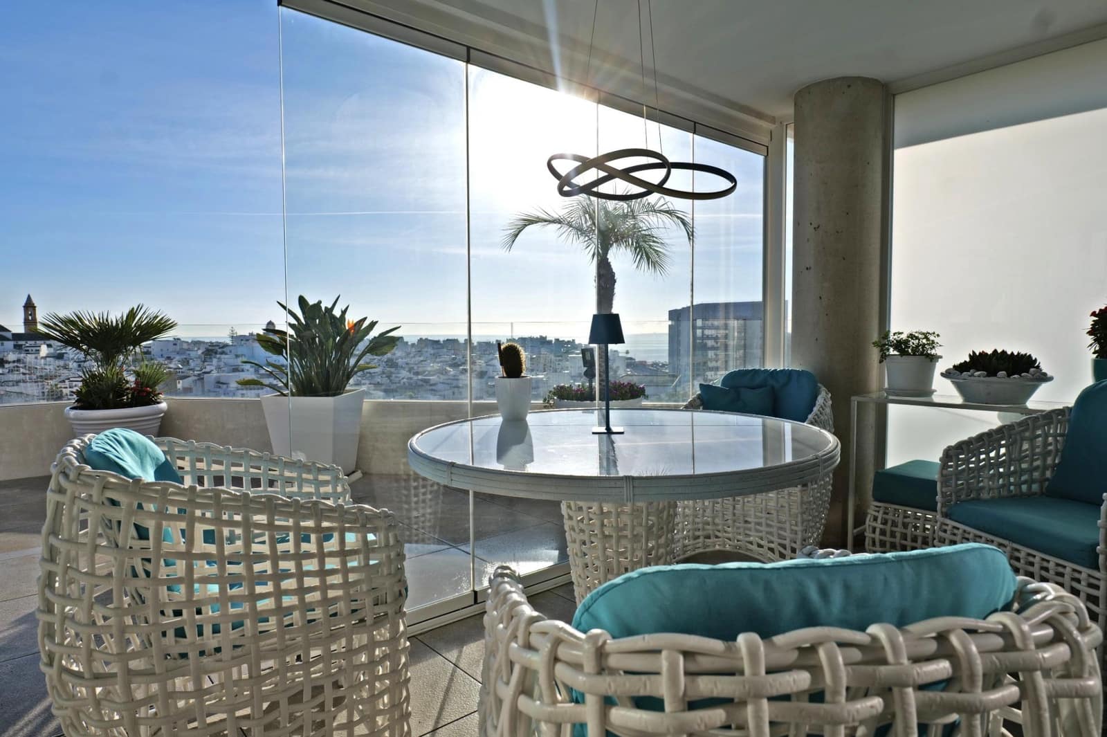 3 bedroom Penthouse for sale in Estepona with pool garage - € 1,770,000 (Ref: 9551323)