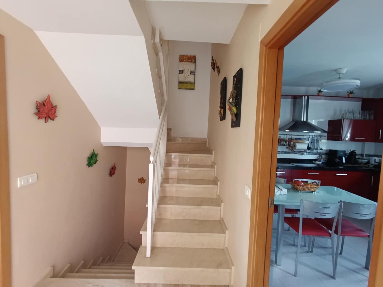 Adosado de 3 habitaciones en Chilches en venta con garaje - 585.000 € (Ref: 9568508)