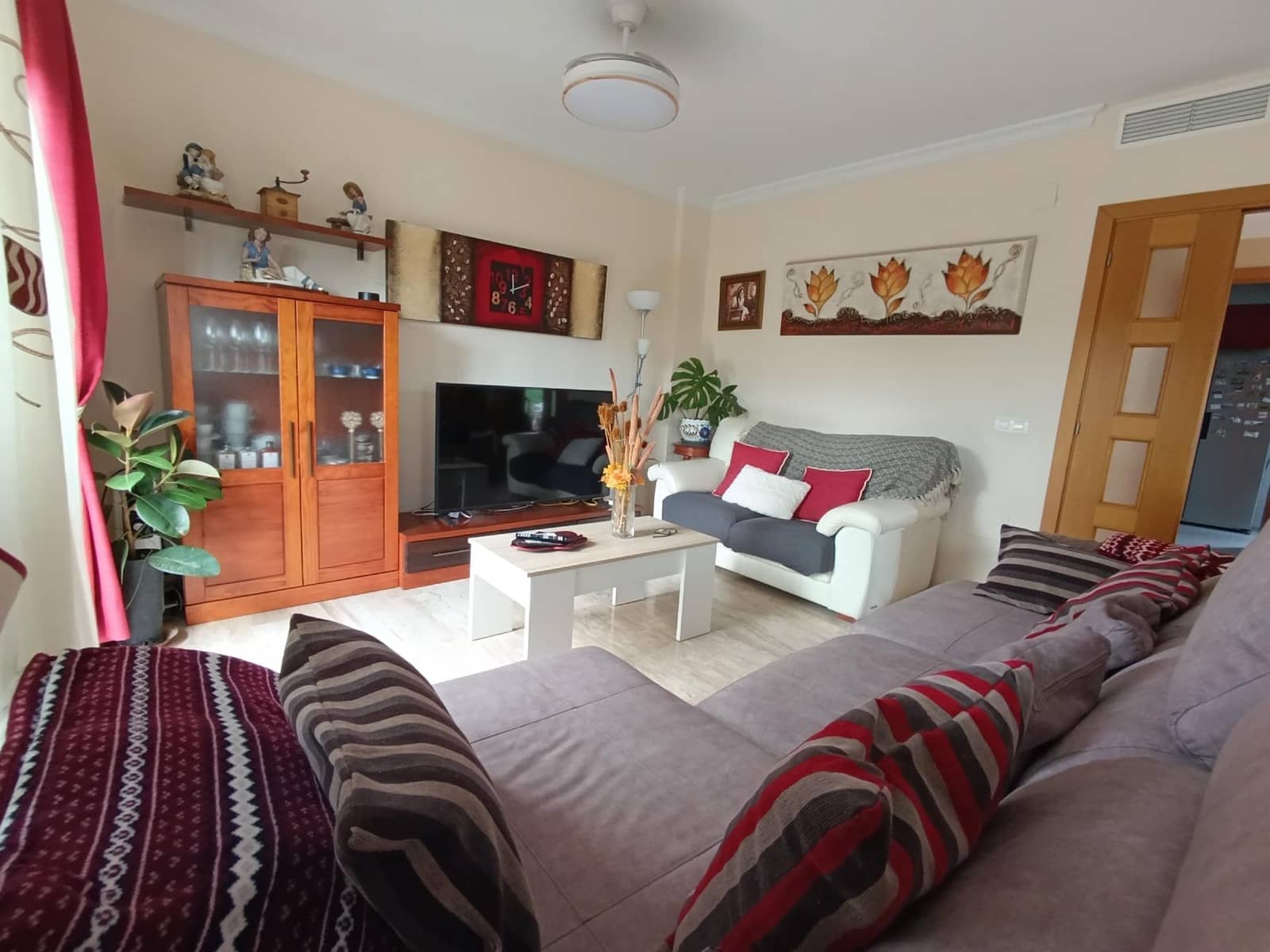 Adosado de 3 habitaciones en Chilches en venta con garaje - 585.000 € (Ref: 9568508)