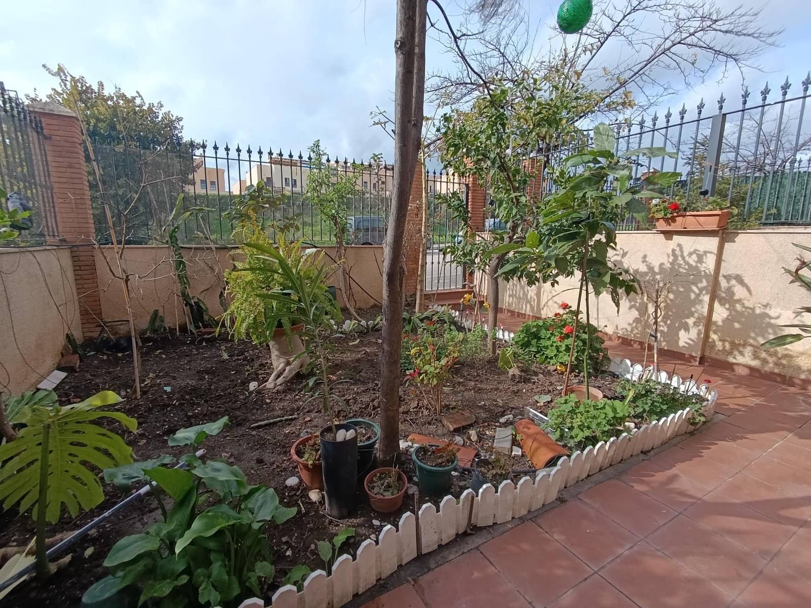 Adosado de 3 habitaciones en Chilches en venta con garaje - 585.000 € (Ref: 9568508)