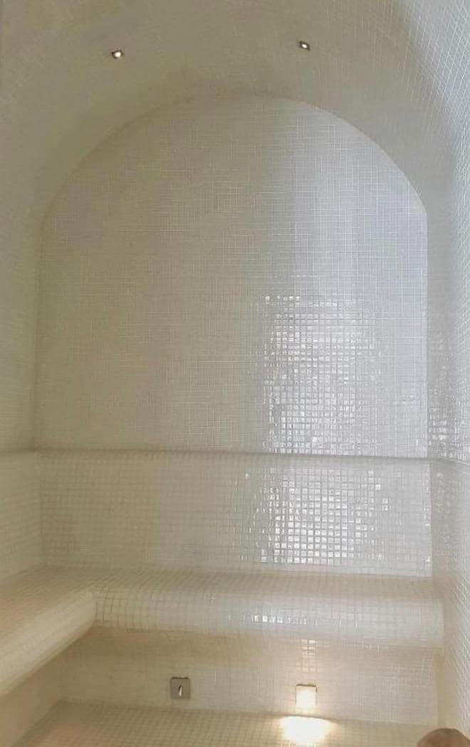 Apartamento de 2 habitaciones en New Golden Mile en venta con piscina garaje - 1.390.000 € (Ref: 9637504)