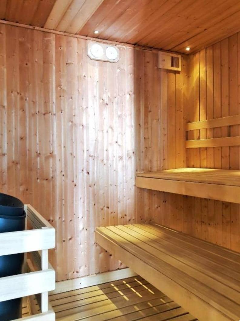 Apartamento de 2 habitaciones en New Golden Mile en venta con piscina garaje - 1.390.000 € (Ref: 9637504)