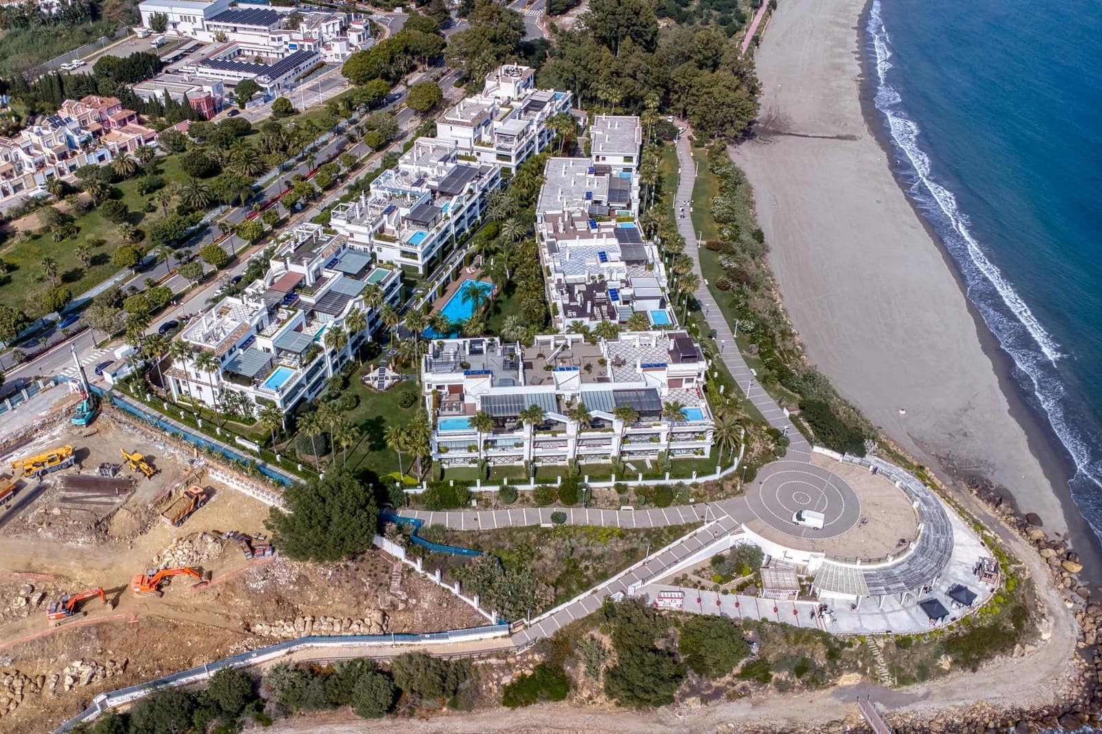 2 bedroom Apartment for sale in New Golden Mile with pool garage - € 1,390,000 (Ref: 9637504)