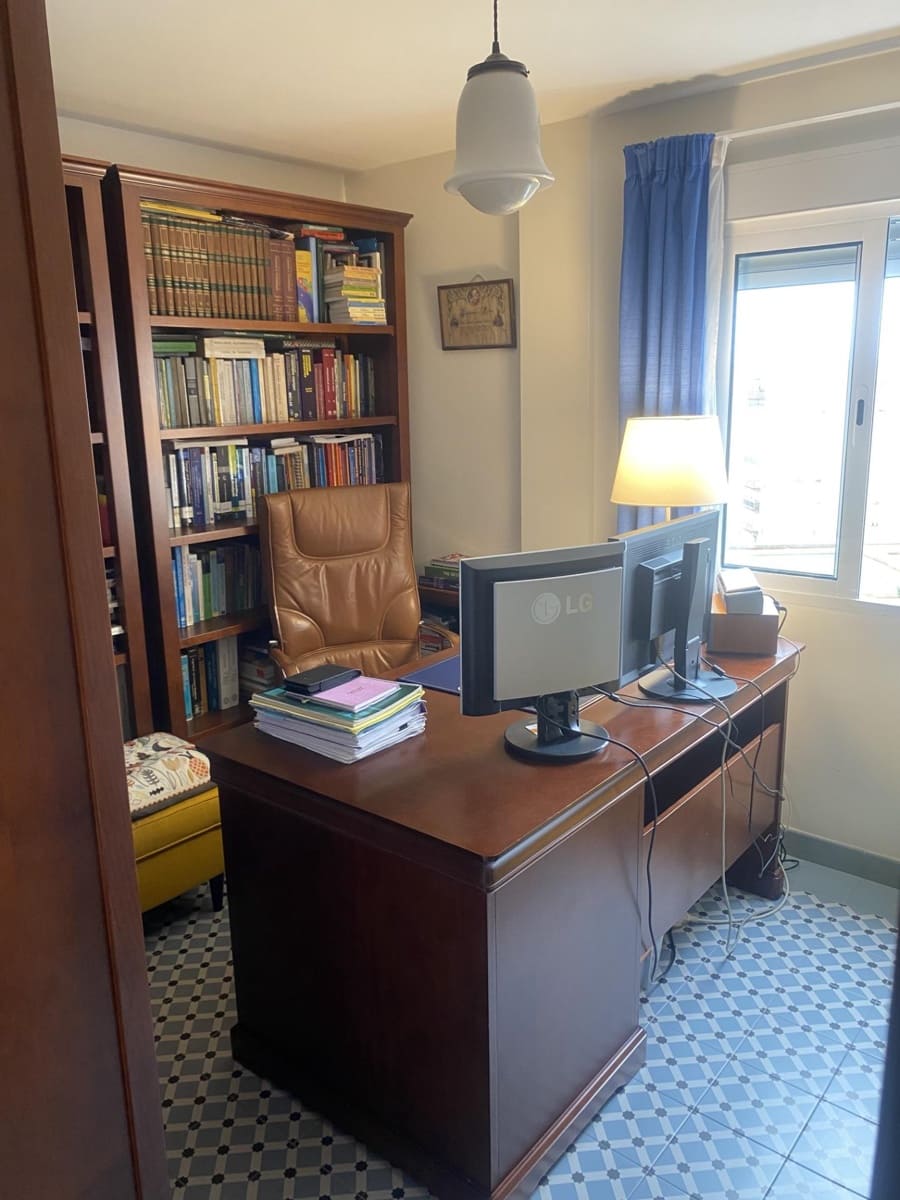 4 soverom Leilighet til salgs i Malaga by - € 235 000 (Ref: 9648057)