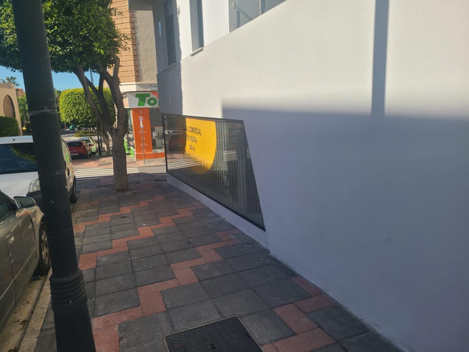 Commercial for sale in Las Lagunas de Mijas - € 300,000 (Ref: 9666437)