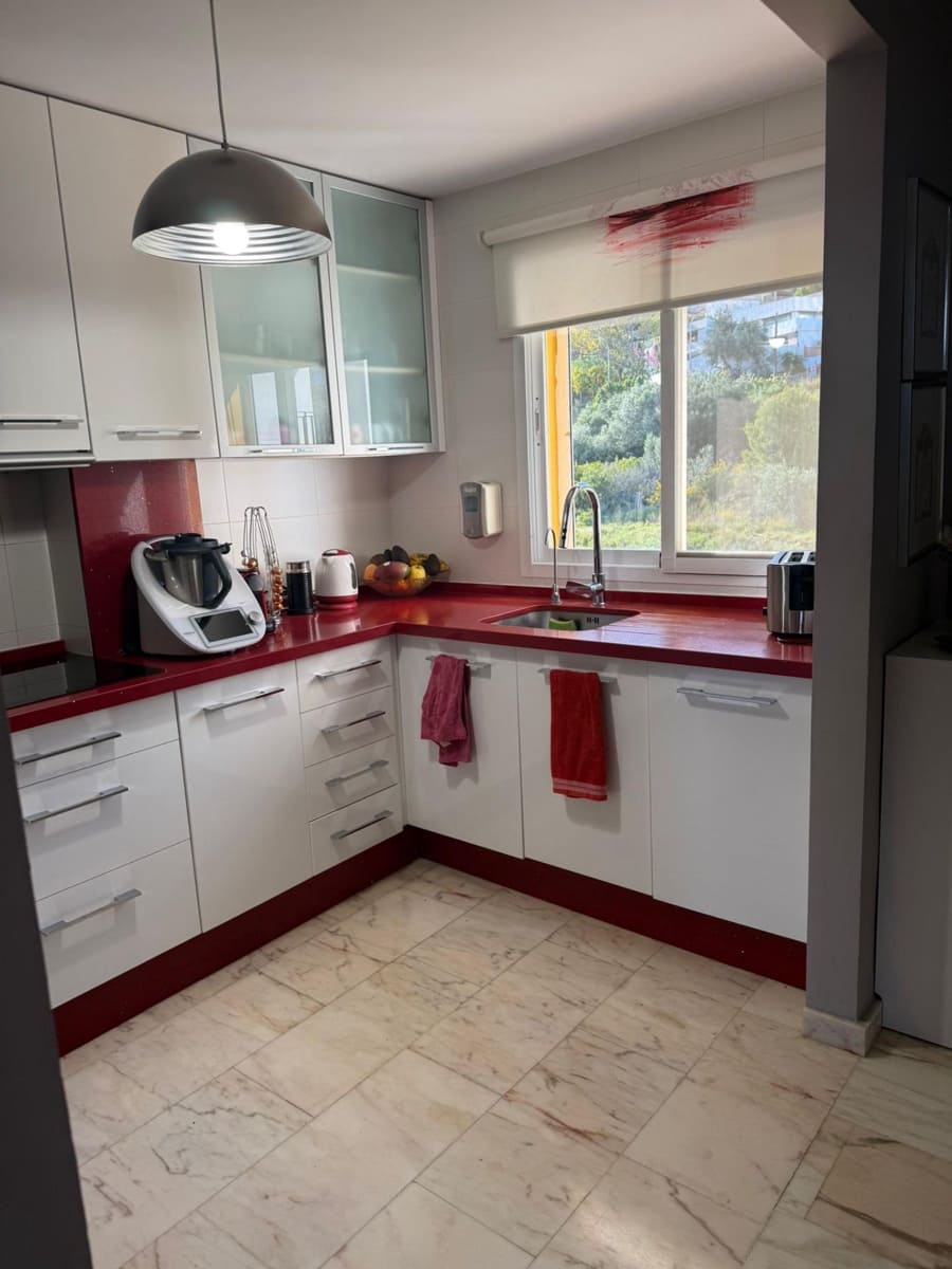 3 bedroom Penthouse for sale in Benalmadena with garage - € 649,000 (Ref: 9698794)