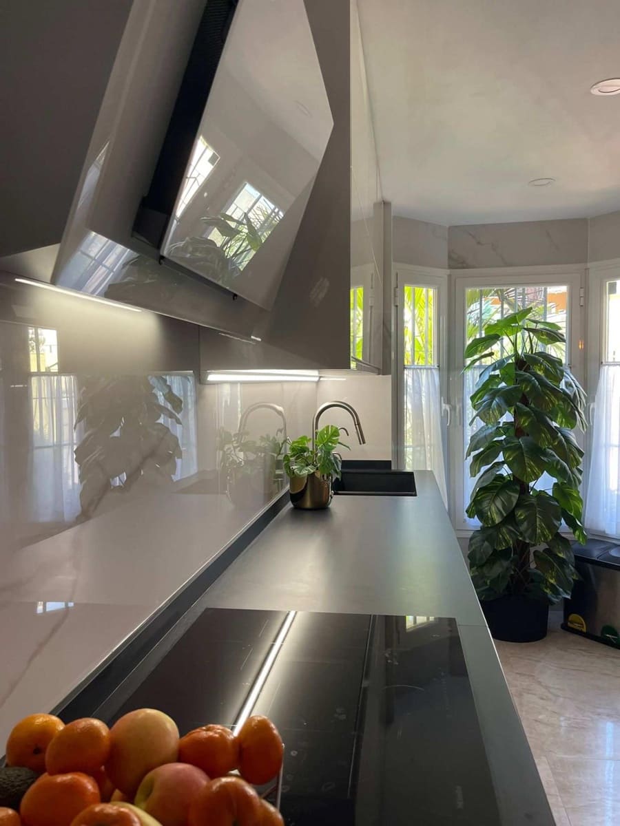 7 soveværelse Rækkehus til salg i Sitio de Calahonda med swimmingpool garage - € 620.000 (Ref: 9747800)