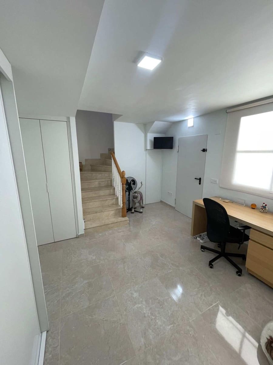 7 soveværelse Rækkehus til salg i Sitio de Calahonda med swimmingpool garage - € 620.000 (Ref: 9747800)