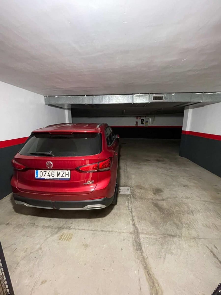 7 soveværelse Rækkehus til salg i Sitio de Calahonda med swimmingpool garage - € 620.000 (Ref: 9747800)