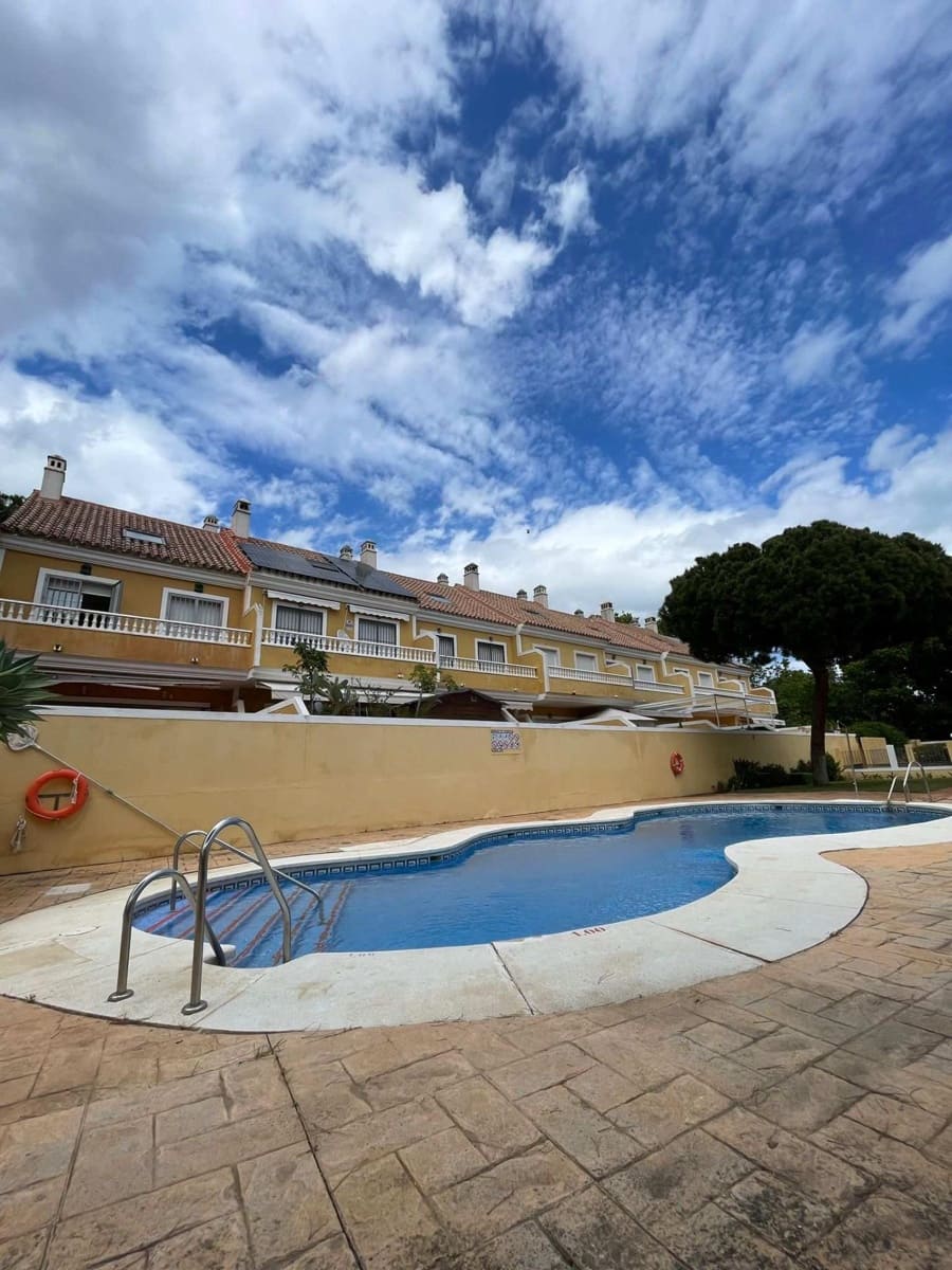 7 soveværelse Rækkehus til salg i Sitio de Calahonda med swimmingpool garage - € 620.000 (Ref: 9747800)