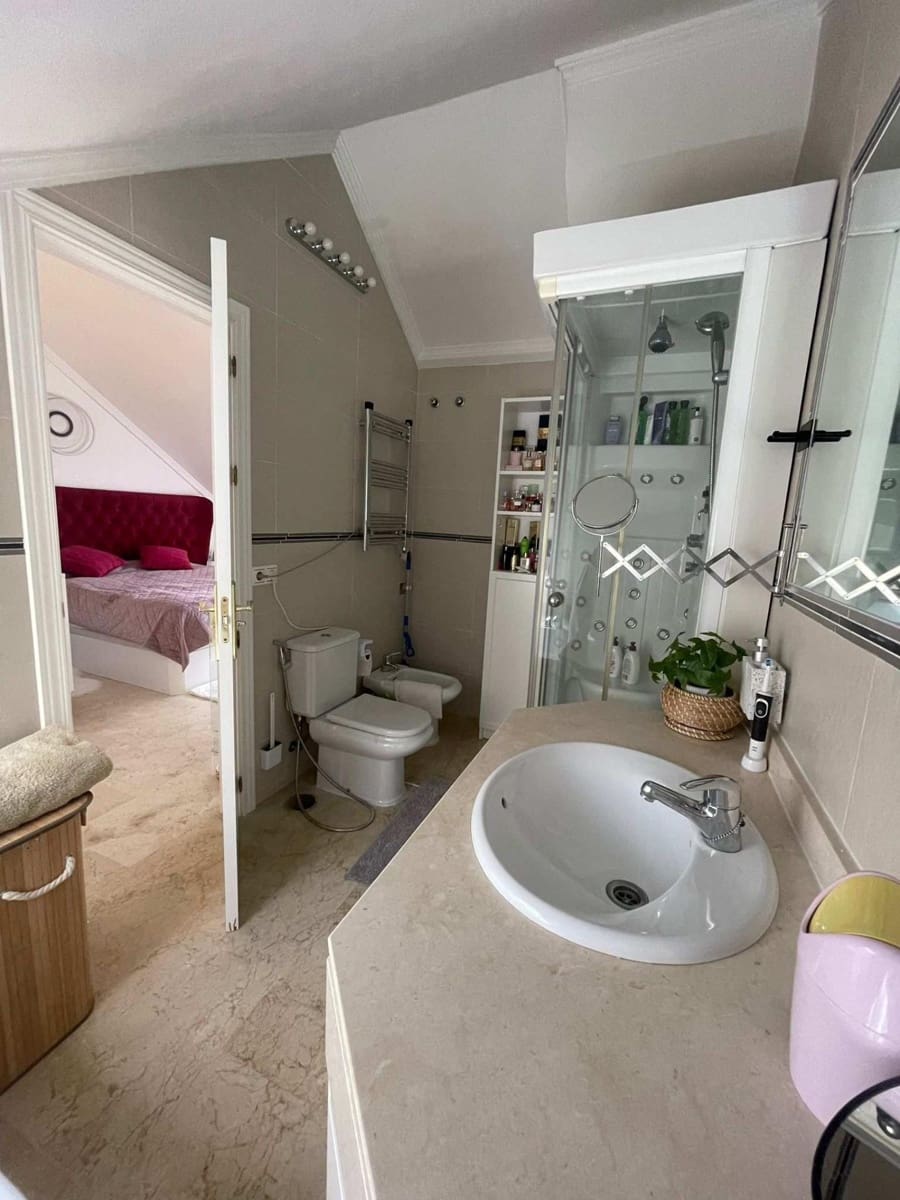 7 soveværelse Rækkehus til salg i Sitio de Calahonda med swimmingpool garage - € 620.000 (Ref: 9747800)