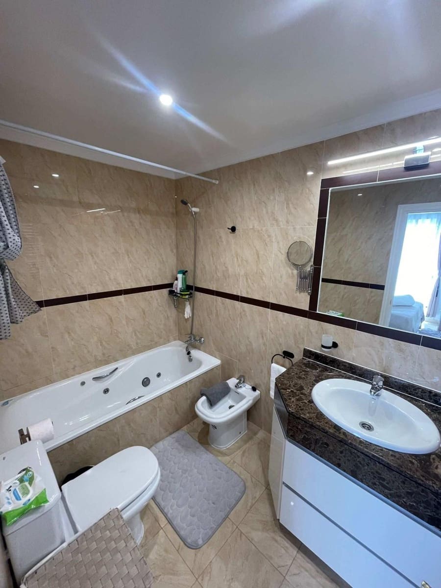 7 soveværelse Rækkehus til salg i Sitio de Calahonda med swimmingpool garage - € 620.000 (Ref: 9747800)