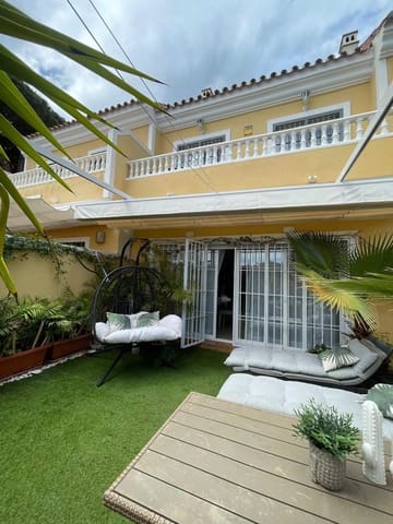 7 soveværelse Rækkehus til salg i Sitio de Calahonda, Mijas med swimmingpool garage - € 620.000 (Ref: 9747800)