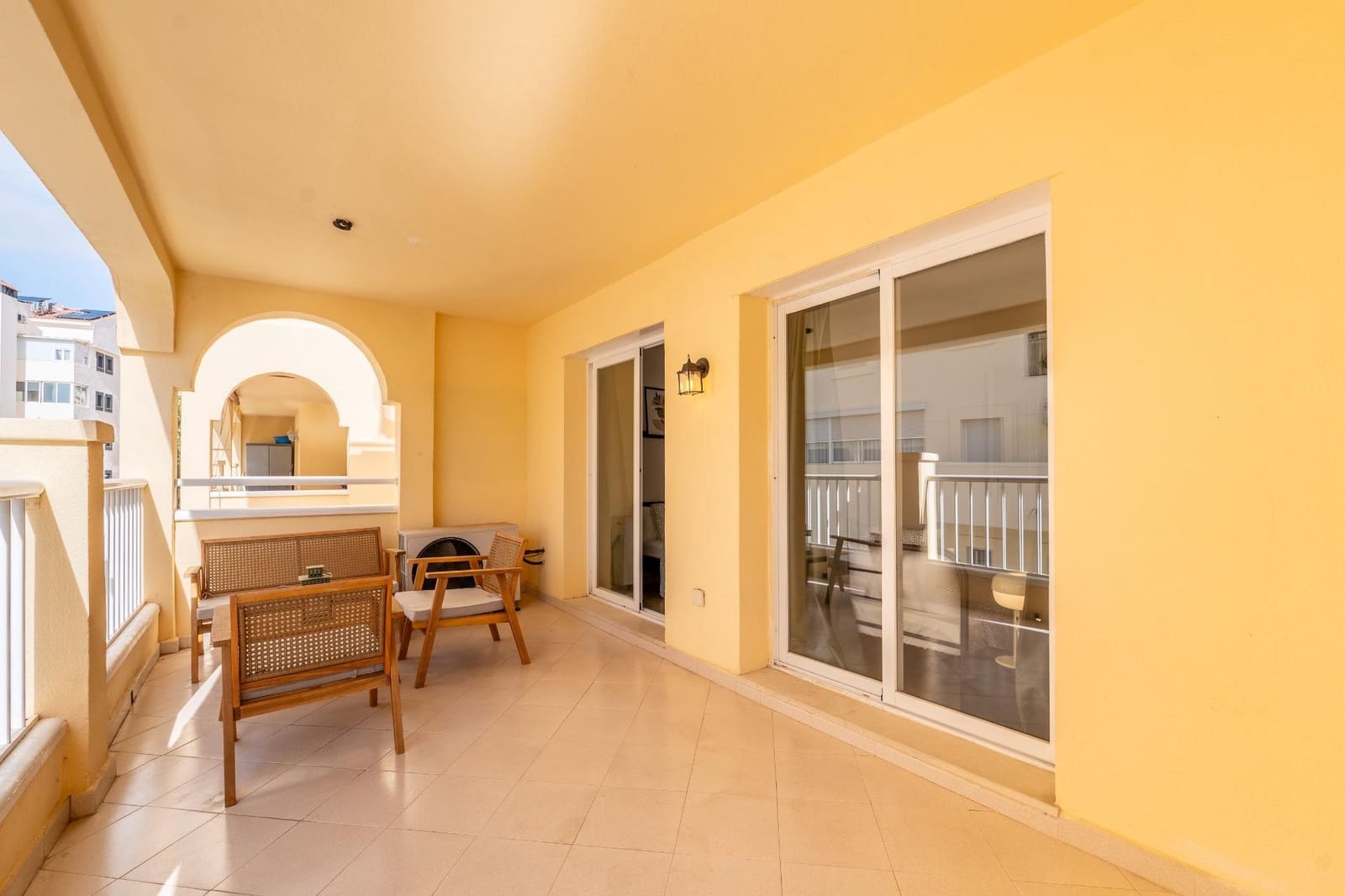 2 slaapkamer Appartement te koop in Torrequebrada met zwembad garage - € 294.000 (Ref: 9780490)