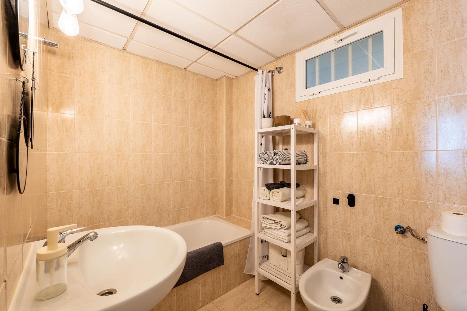 2 slaapkamer Appartement te koop in Torrequebrada met zwembad garage - € 294.000 (Ref: 9780490)