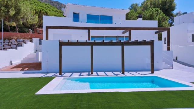 4 quarto Moradia para venda em Pinos de Alhaurin, Alhaurín de la Torre com piscina garagem - 850 000 € (Ref: 9820445)