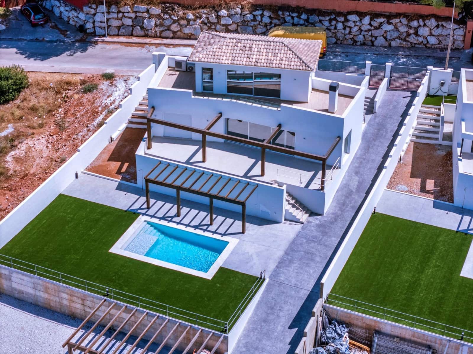 4 bedroom Villa for sale in Pinos de Alhaurin with pool garage - € 850,000 (Ref: 9820445)
