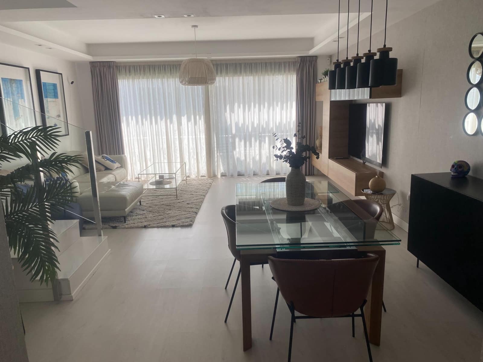 5 soveværelse Semi-Rækkehus til salg i Rincon de la Victoria med swimmingpool garage - € 600.000 (Ref: 9820446)