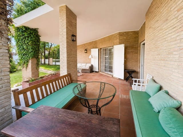 Chalet de 4 habitaciones en El Puerto de Santa María en venta - 1.100.000 € (Ref: 9932086)
