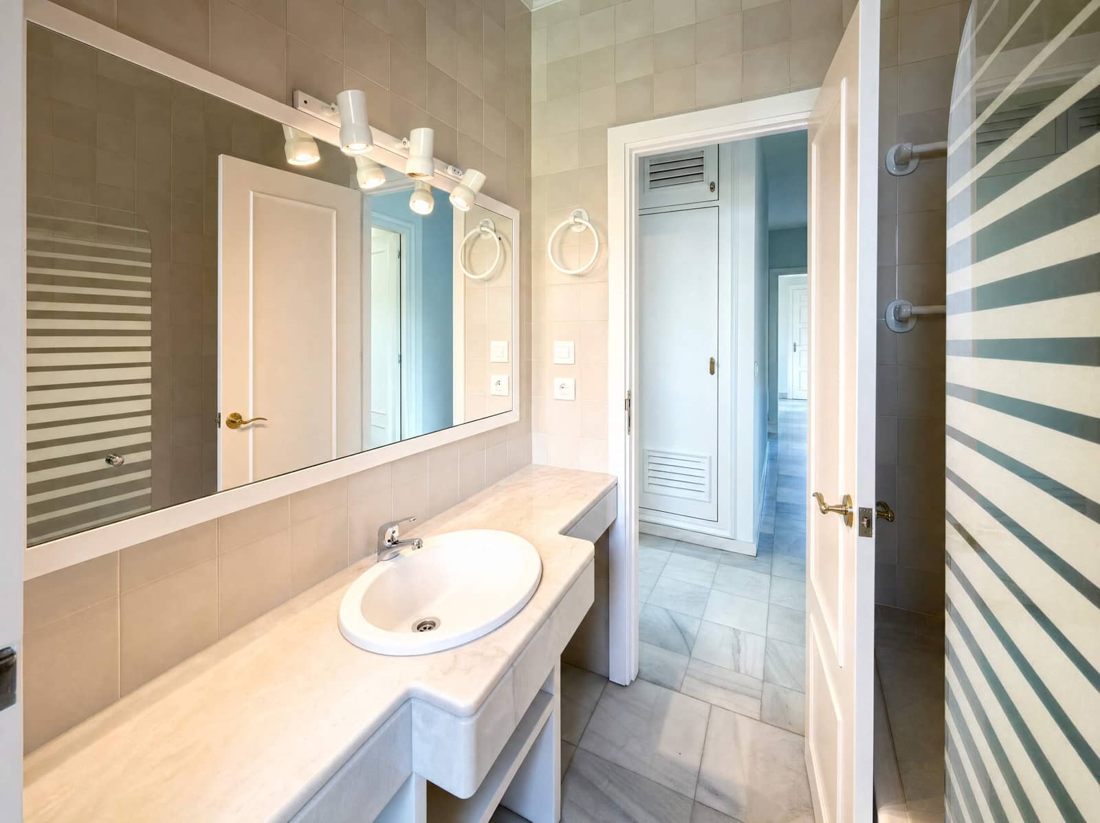 4 bedroom Villa for sale in El Puerto de Santa Maria - € 1,100,000 (Ref: 9932086)