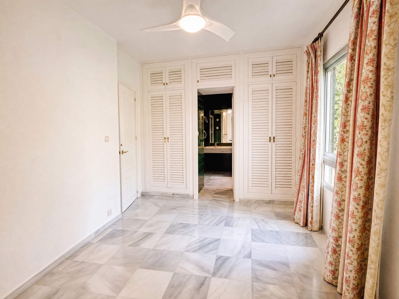 4 bedroom Villa for sale in El Puerto de Santa Maria - € 1,100,000 (Ref: 9932086)