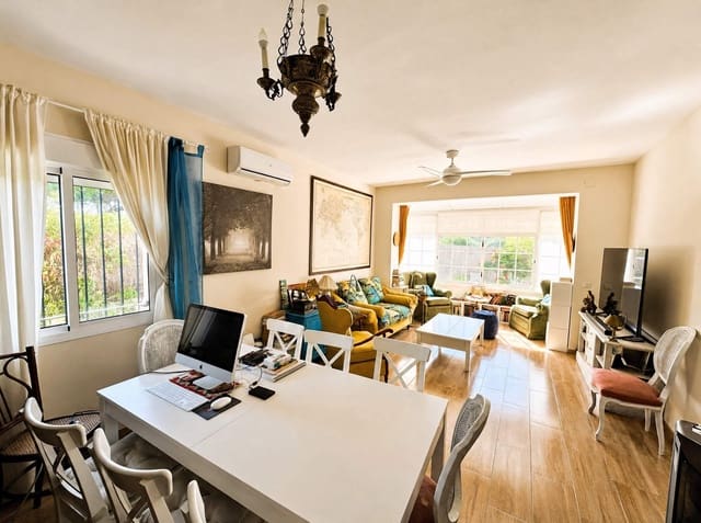 4 quarto Moradia Geminada para venda em El Puerto de Santa María com piscina - 550 000 € (Ref: 9932087)