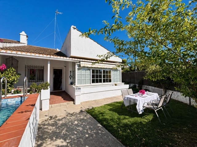 4 quarto Moradia Geminada para venda em El Puerto de Santa María com piscina - 550 000 € (Ref: 9932087)