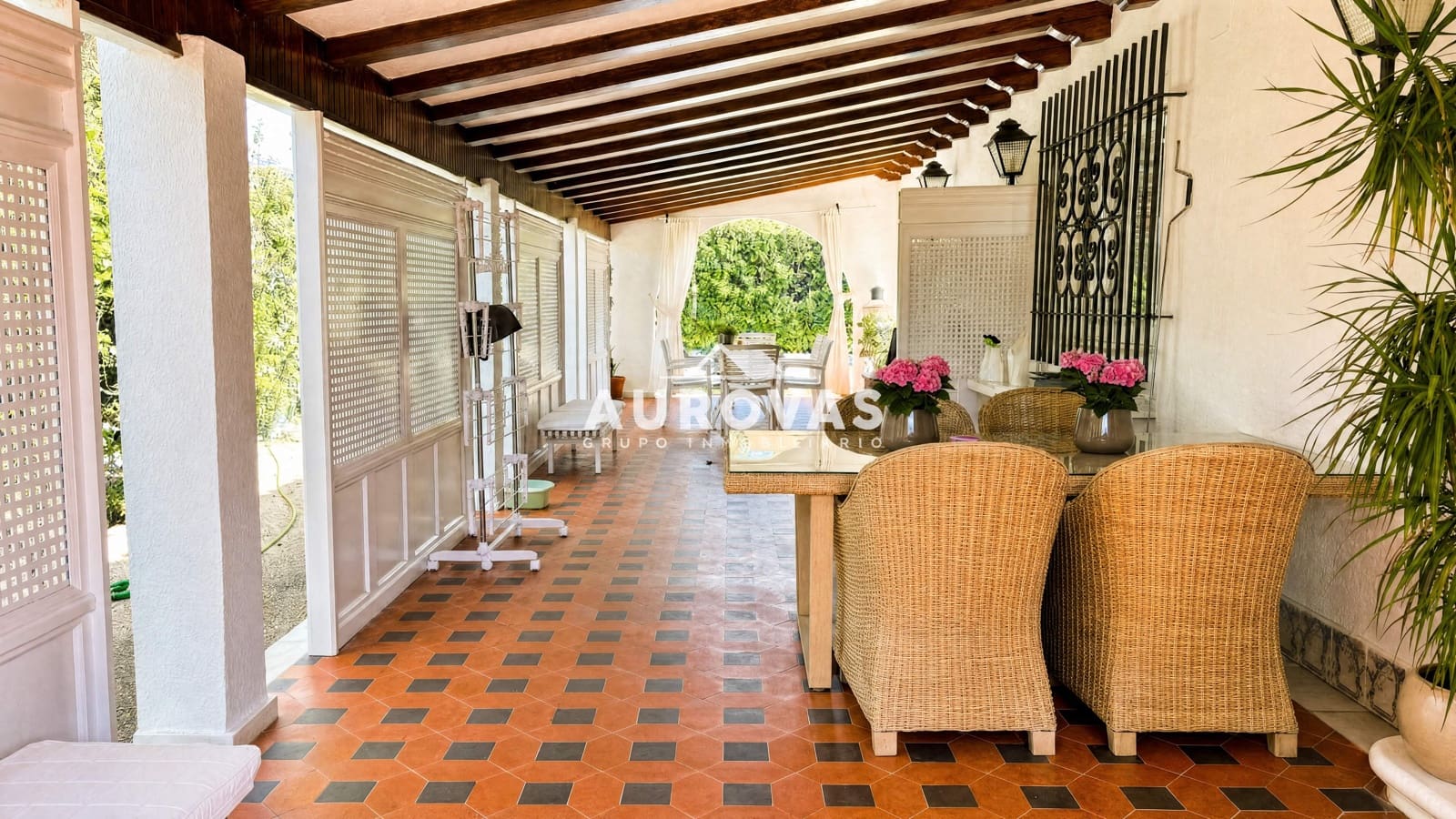 5 bedroom Villa for sale in El Puerto de Santa Maria with pool garage - € 1,150,000 (Ref: 9932089)