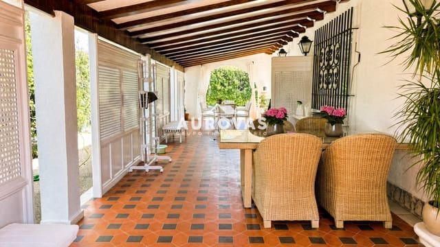 5 soverom Villa til salgs i El Puerto de Santa María med svømmebasseng garasje - € 1 150 000 (Ref: 9932089)