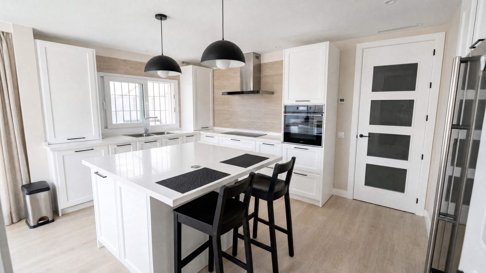 4 bedroom Villa for sale in El Puerto de Santa Maria with pool - € 1,150,000 (Ref: 9932091)