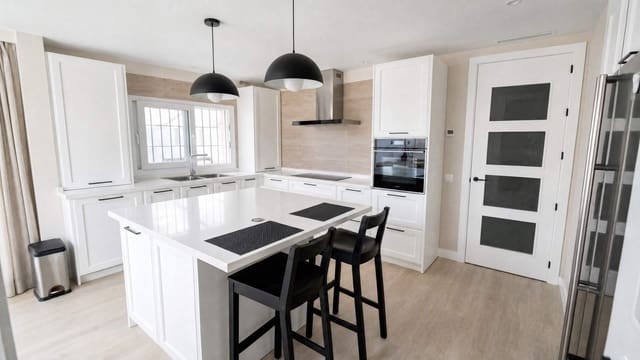 4 soverom Villa til salgs i El Puerto de Santa María med svømmebasseng - € 1 150 000 (Ref: 9932091)