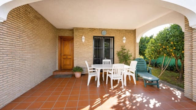 3 quarto Moradia para venda em El Puerto de Santa María com garagem - 695 000 € (Ref: 9932093)