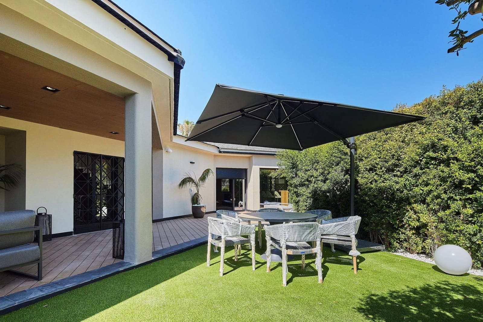 4 bedroom Villa for sale in El Puerto de Santa Maria with pool garage - € 2,350,000 (Ref: 9932095)