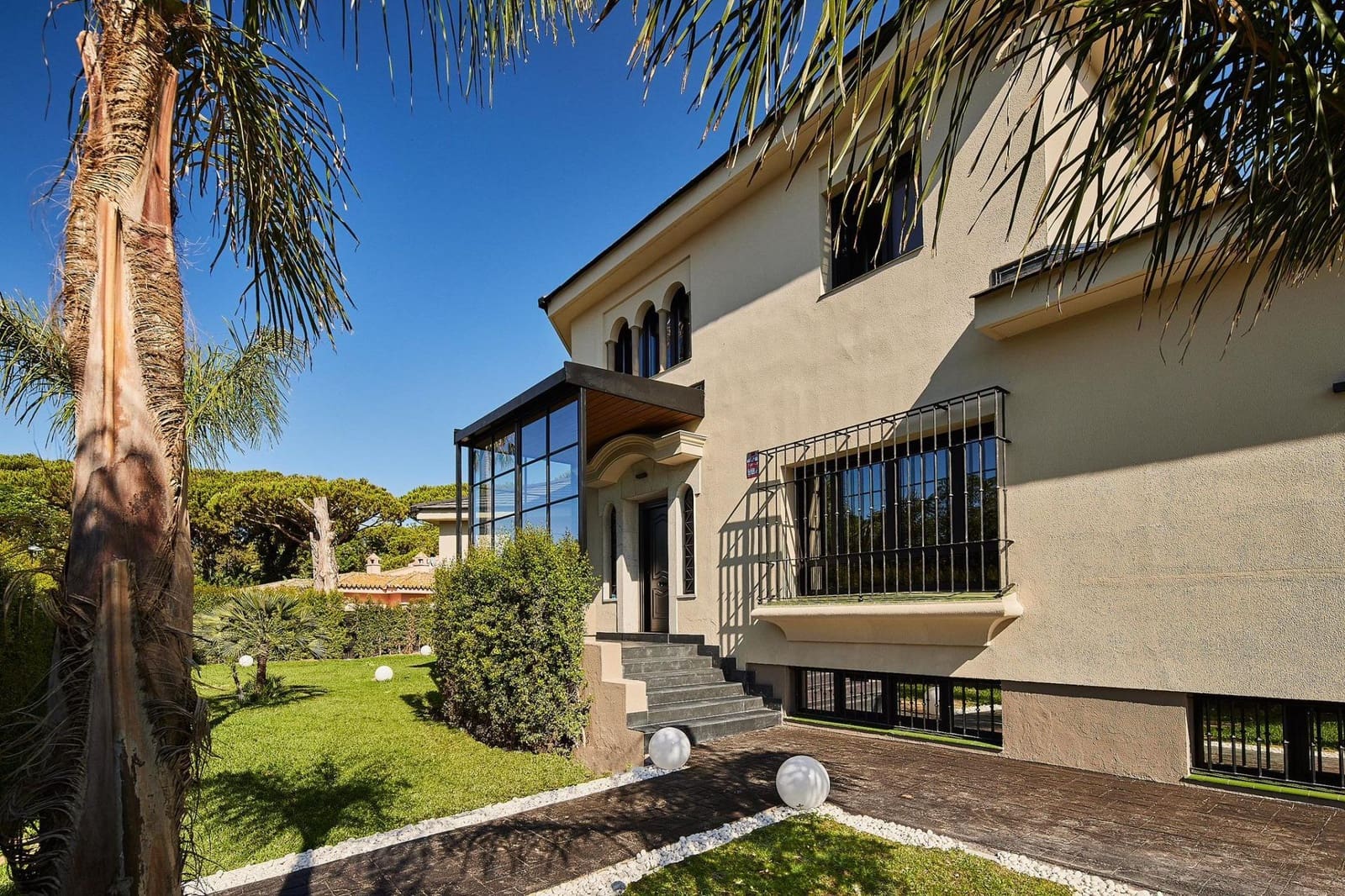 4 bedroom Villa for sale in El Puerto de Santa Maria with pool garage - € 2,350,000 (Ref: 9932095)
