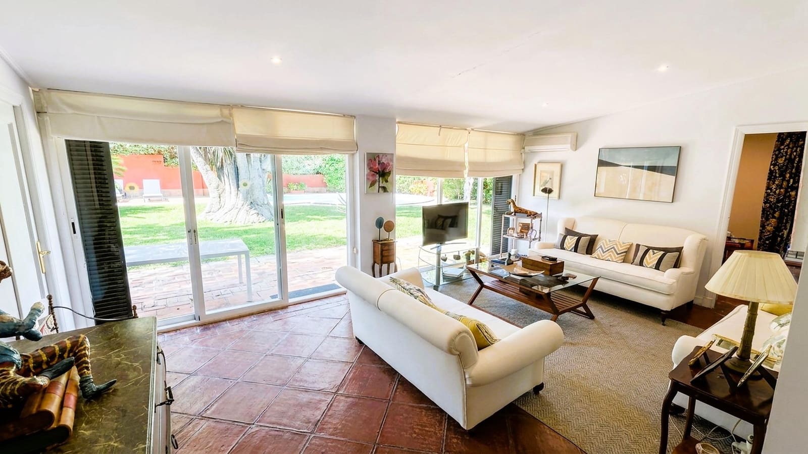 9 bedroom Villa for sale in El Puerto de Santa Maria with pool garage - € 2,100,000 (Ref: 9932097)