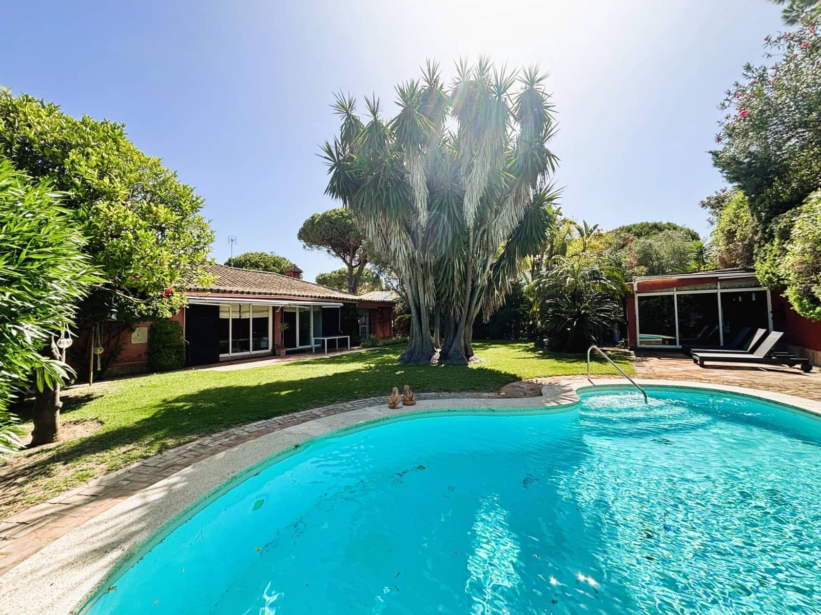 9 bedroom Villa for sale in El Puerto de Santa Maria with pool garage - € 2,100,000 (Ref: 9932097)