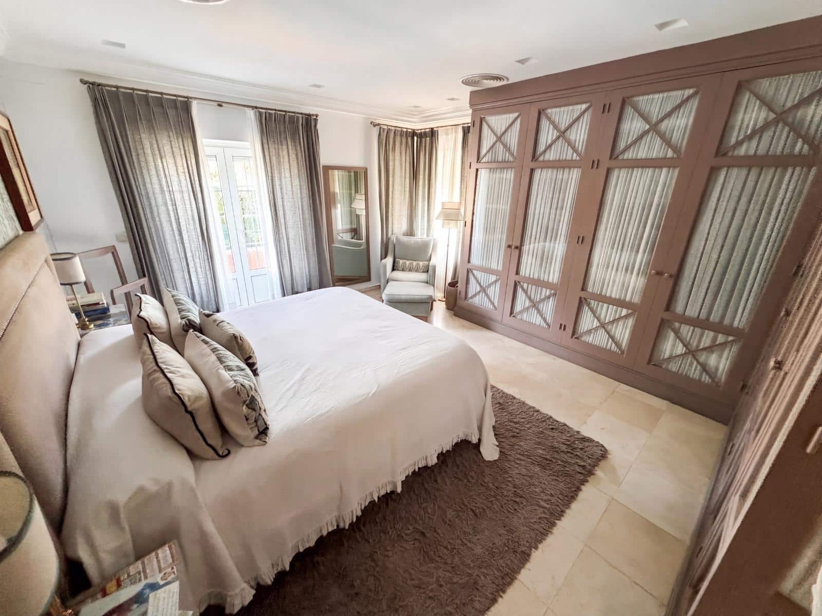 5 bedroom Villa for sale in Jerez de la Frontera with pool garage - € 1,198,000 (Ref: 9932098)
