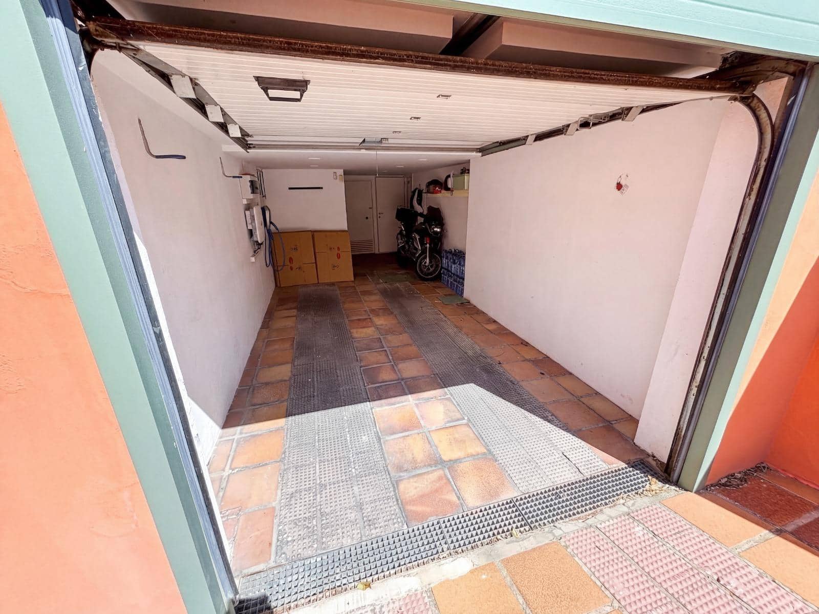 5 bedroom Villa for sale in Jerez de la Frontera with pool garage - € 1,198,000 (Ref: 9932098)