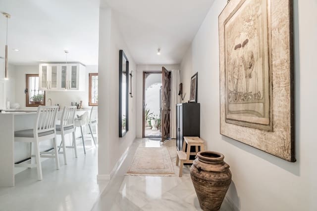 2 makuuhuone Huoneisto myytävänä paikassa Benahavís mukana uima-altaan 
autotalli - 535 000 € (Ref: 8384634)