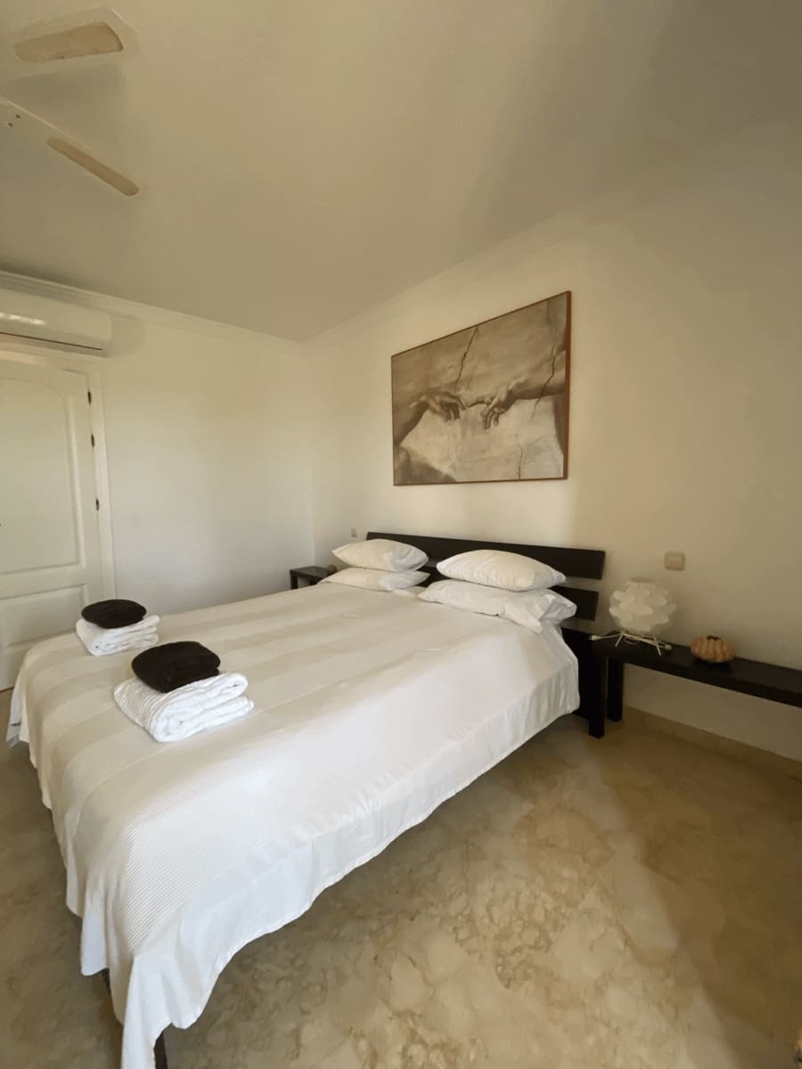   4 soveværelse   ferieVilla i Mijas   med   swimmingpool  garage  - € 2.065 (Ref: 8384635)