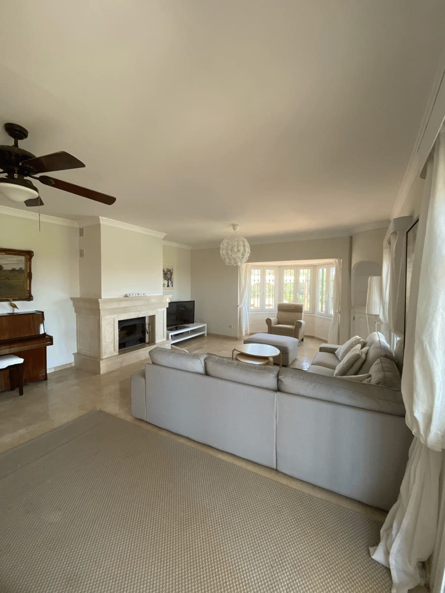   4 soveværelse   ferieVilla i Mijas   med   swimmingpool  garage  - € 2.065 (Ref: 8384635)